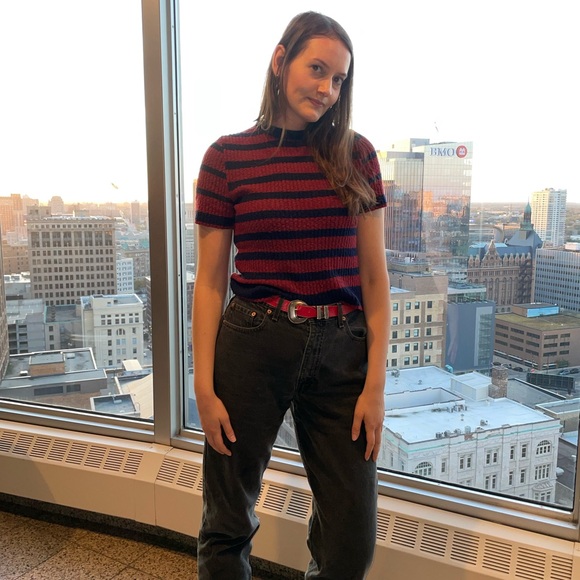 Meet your Posher, Emily - Picture 2 of 4